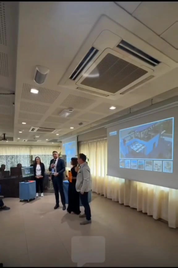 Un momento della premiazione di RS Group